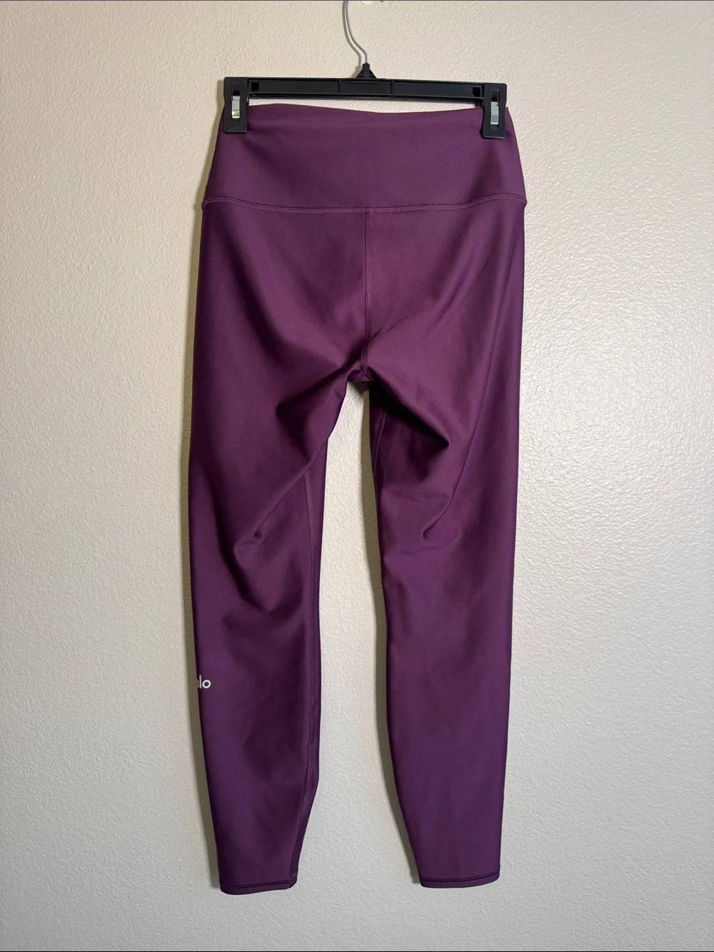 ALO Yoga 7/8 High Waist Airlift Legging in Dark Plum - M